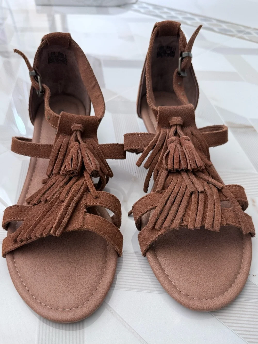 Minnetonka Brown Suede Tassel Gladiator Sandals